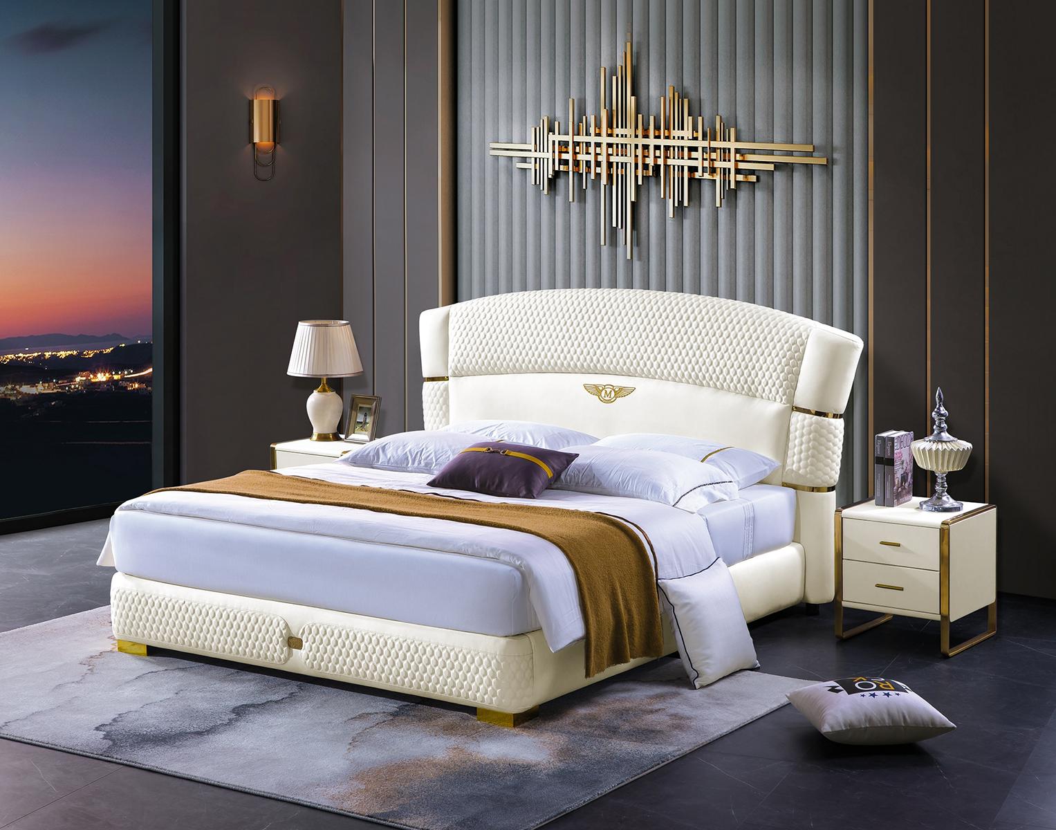 Schlafzimmer Bett Nachttische 3 tlg. Set Luxus Design Betten Holz Doppelbett
