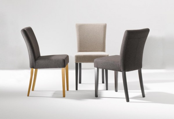 Elegant und hochwertig Der ELLA Stuhl von Jan Kurtz überzeugt durch elegante Optik sowie hochwertige Verarbeitung. Der Bezug des Stuhls ist aus 100% Schnurwolle gefertigt und teflonbeschichtet. Verfügbar ist der Stuhl in unzähligen verschiedenen Farben