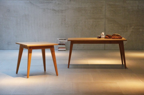 Der Tisch XAVER von Jan Kurtz steht für klassischen Stil
