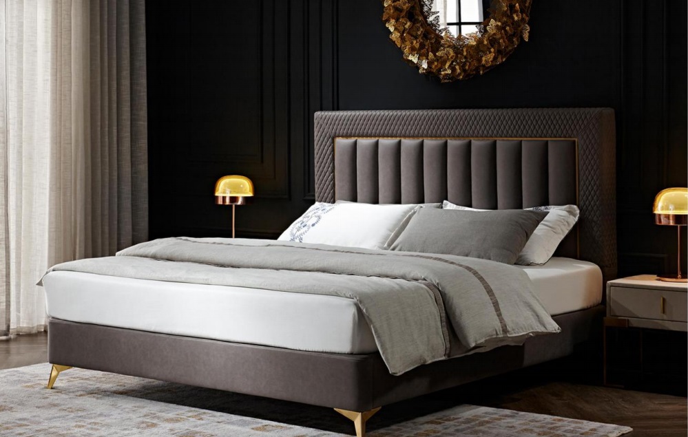 Schlafzimmer Komplett Bett 2x Nachttisch 3tlg. Set Design Luxus Komplettes Sets
