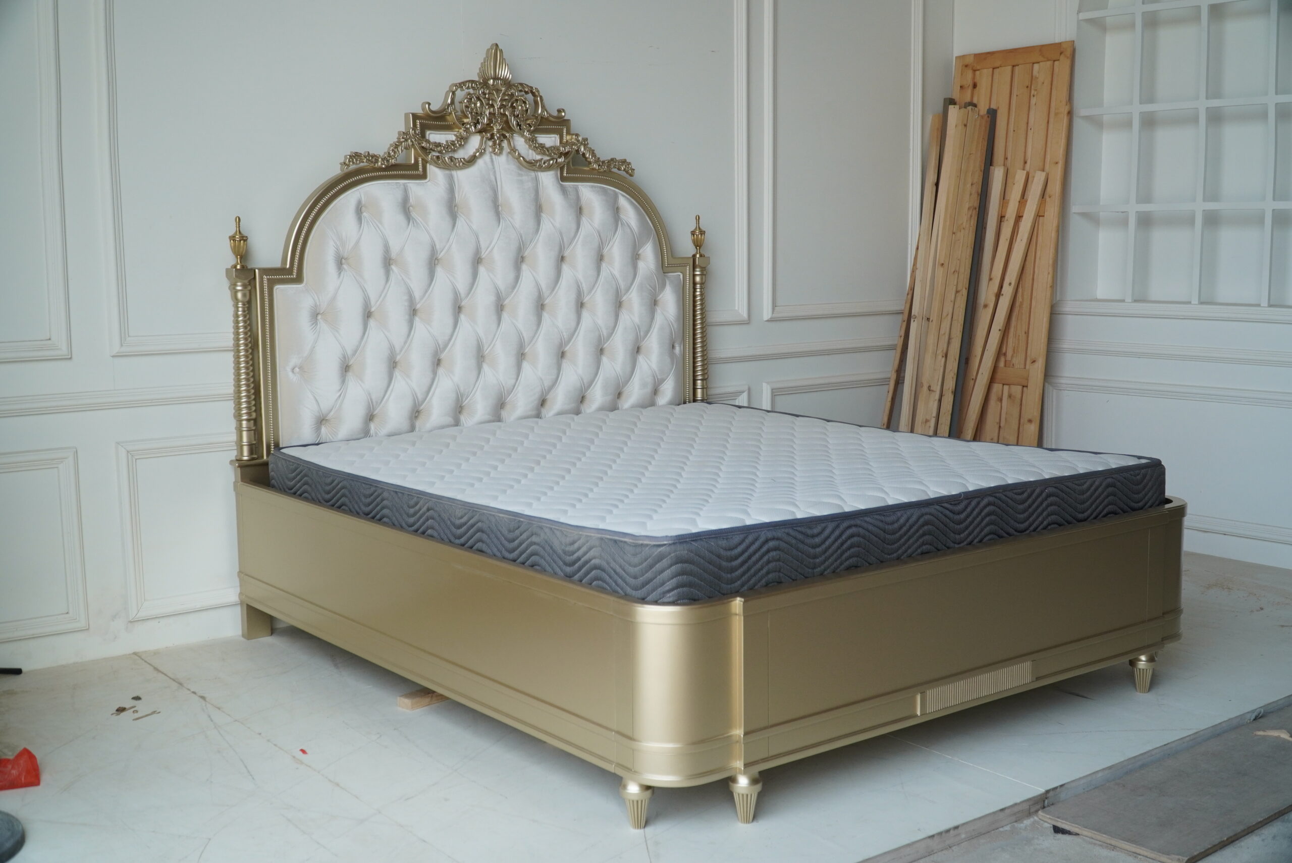 Chesterfield Holz Doppelbett Betten Design Polster Bett Ehe Schlafzimmer 180×200