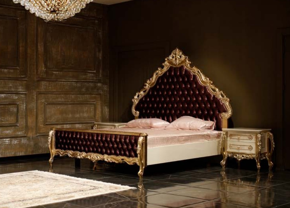 Luxus Doppel Betten Schlafzimmer Chesterfield Holz Möbel Bett Barock