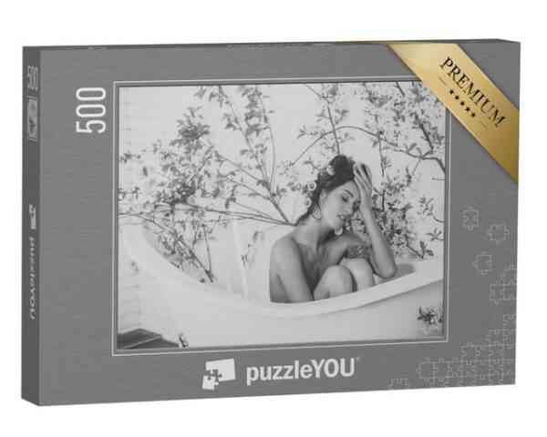 puzzleYOU Puzzle Frau beim Entspannen in der Badewanne, 500 Puzzleteile, puzzleYOU-Kollektionen Erotik